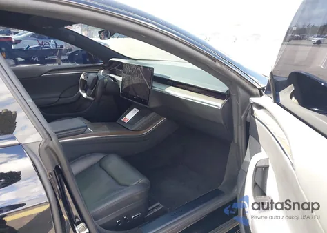 2022 Tesla Model S Dual Motor All-Wheel Drive z USA, uszkodzony, nr VIN 5YJSA1E56NF476942